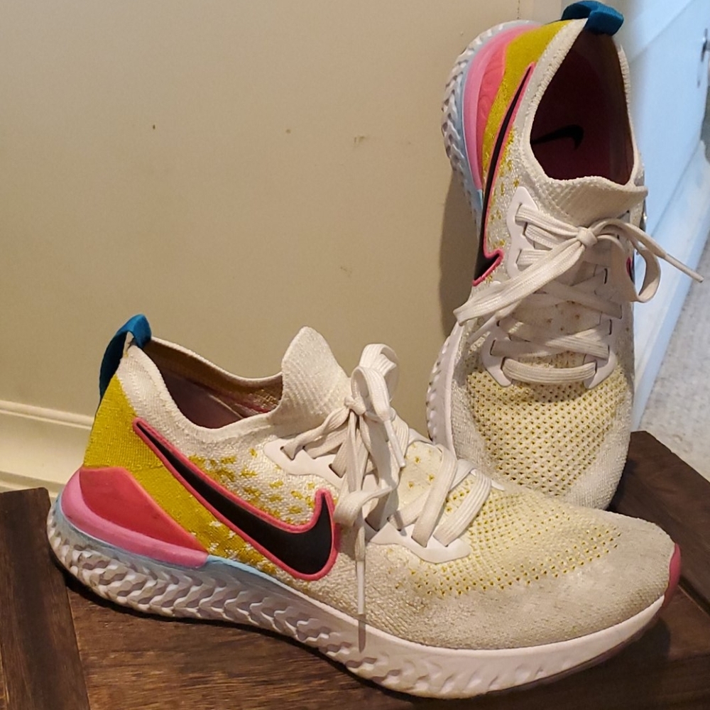 Nike Epic React Flyknit 2